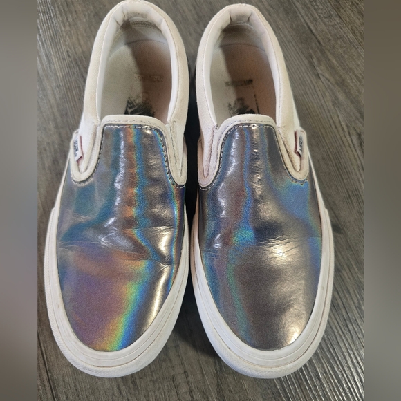 Silver Vans - Picture 1 of 4